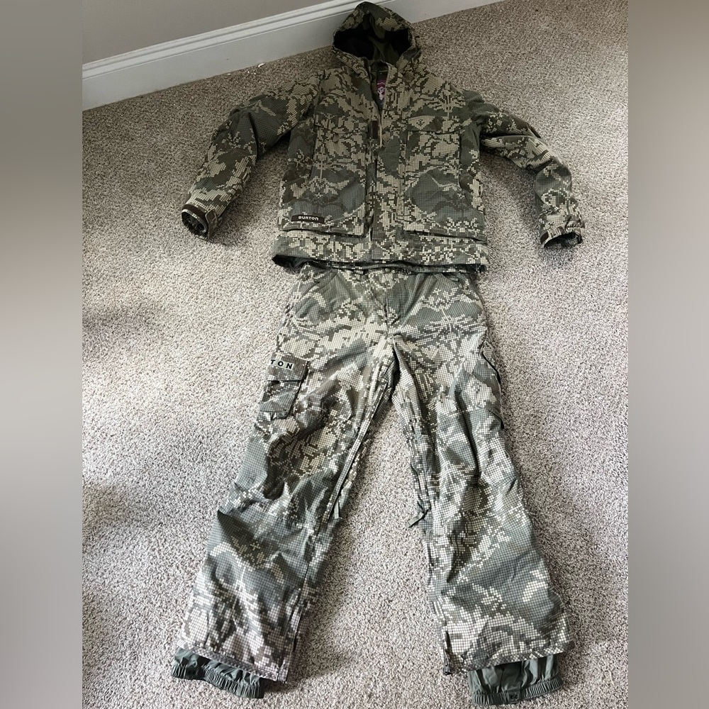 Burton Snowboarding Set : Coat & Snowpants
